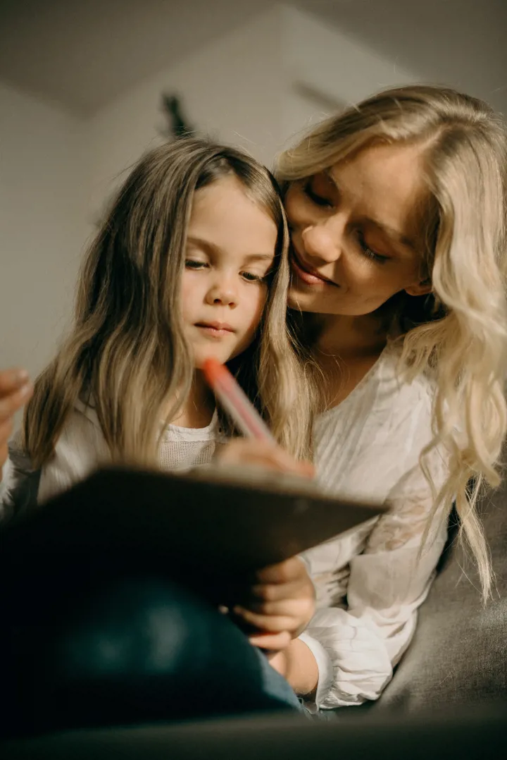 Comment aider son enfant à apprendre l'orthographe des mots avec des difficultés d'apprentissage ?