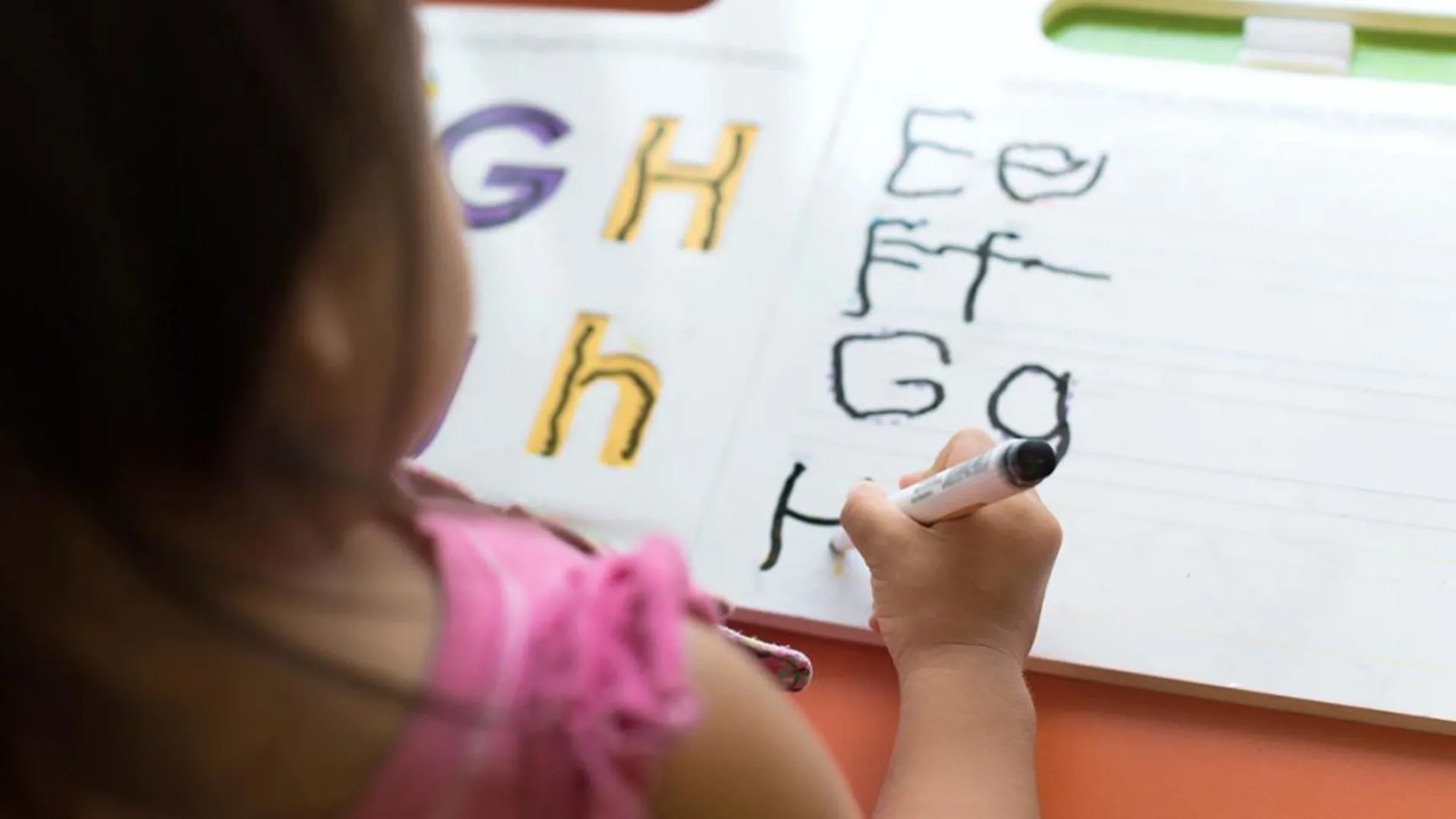 Écriture Facile: Comment apprendre, à un enfant ou à un adolescent, ayant  des difficultés d'écriture à écrire correctement et bien