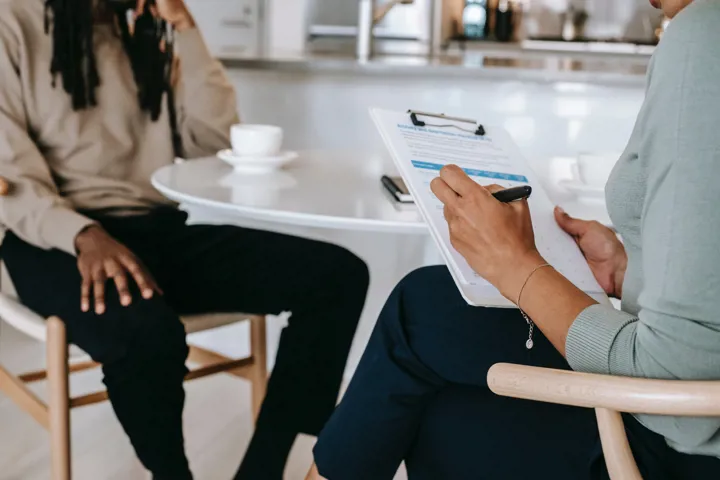 Conseiller rencontre étudiant du postsecondaire