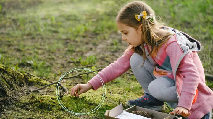 Comment utiliser le plein air pour soutenir le développement des fonctions exécutives de mon enfant ?